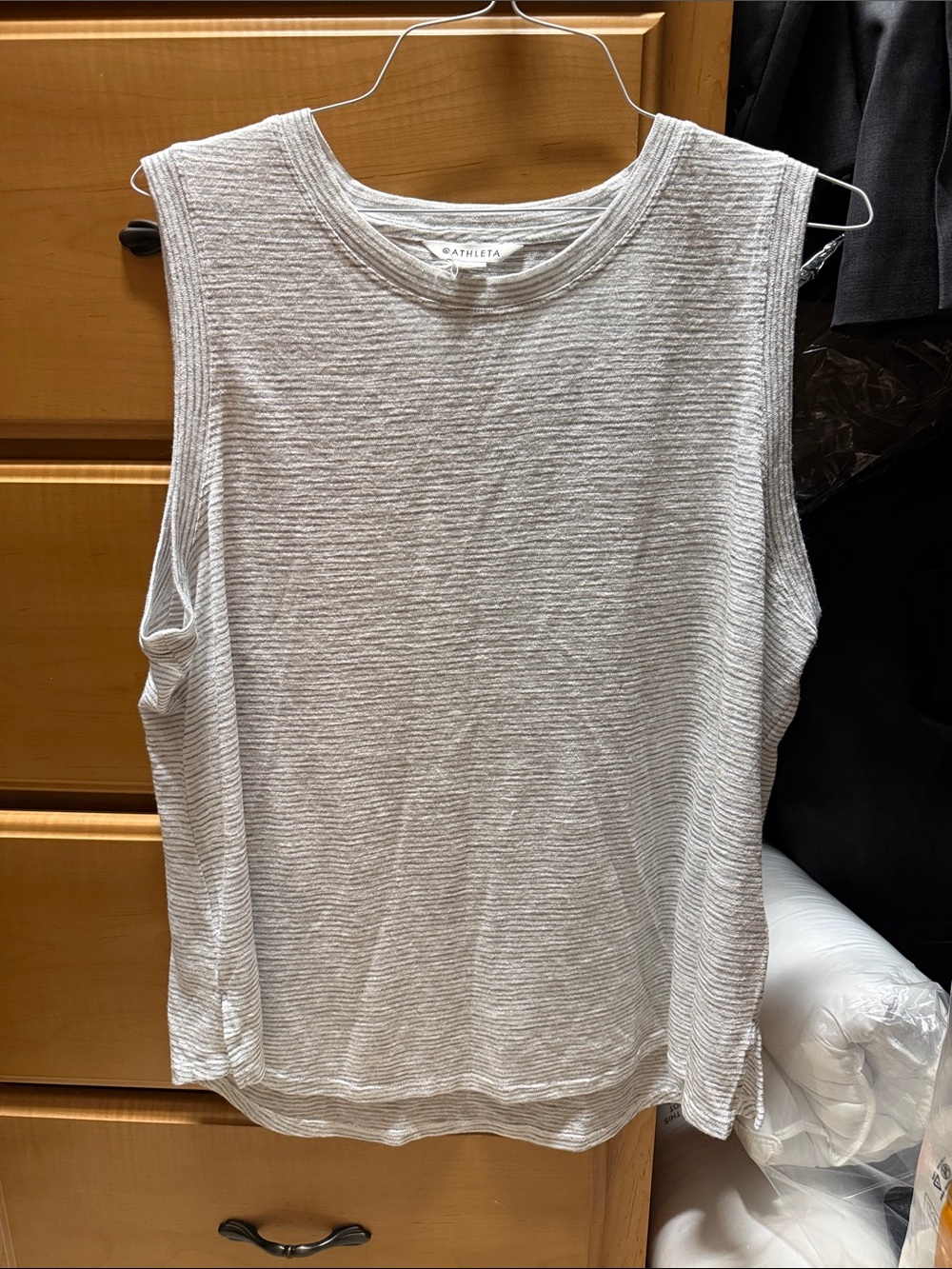 Athleta Heathered Light Gray Ribbed Sleeveless Breezy Tank